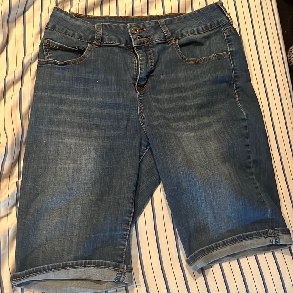 Helena high rise long rider  jean shorts
